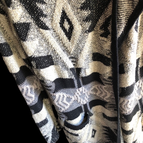 Lucky Brand Wool Blend Live in Love Longline Open Front Sweater. Medium - Picture 11 of 12